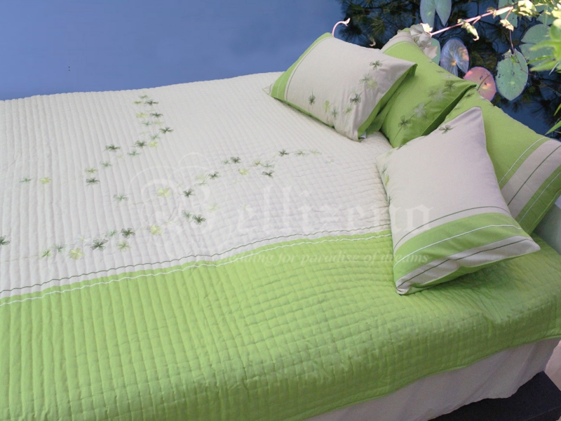Bộ chăn chần vỏ gối thêu - Heo May - Kem / Xanh Cốm